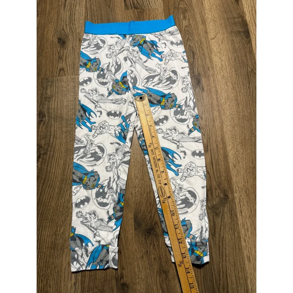 Batman Pajama Set Boys Size 6 White Blue Comic Book Print 2pc Excellent